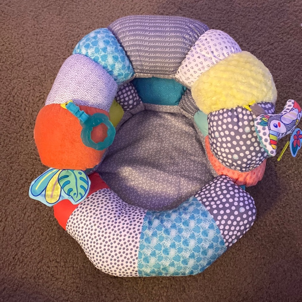 Infantino Prop-A-Pillar Tummy Time & Seated Support